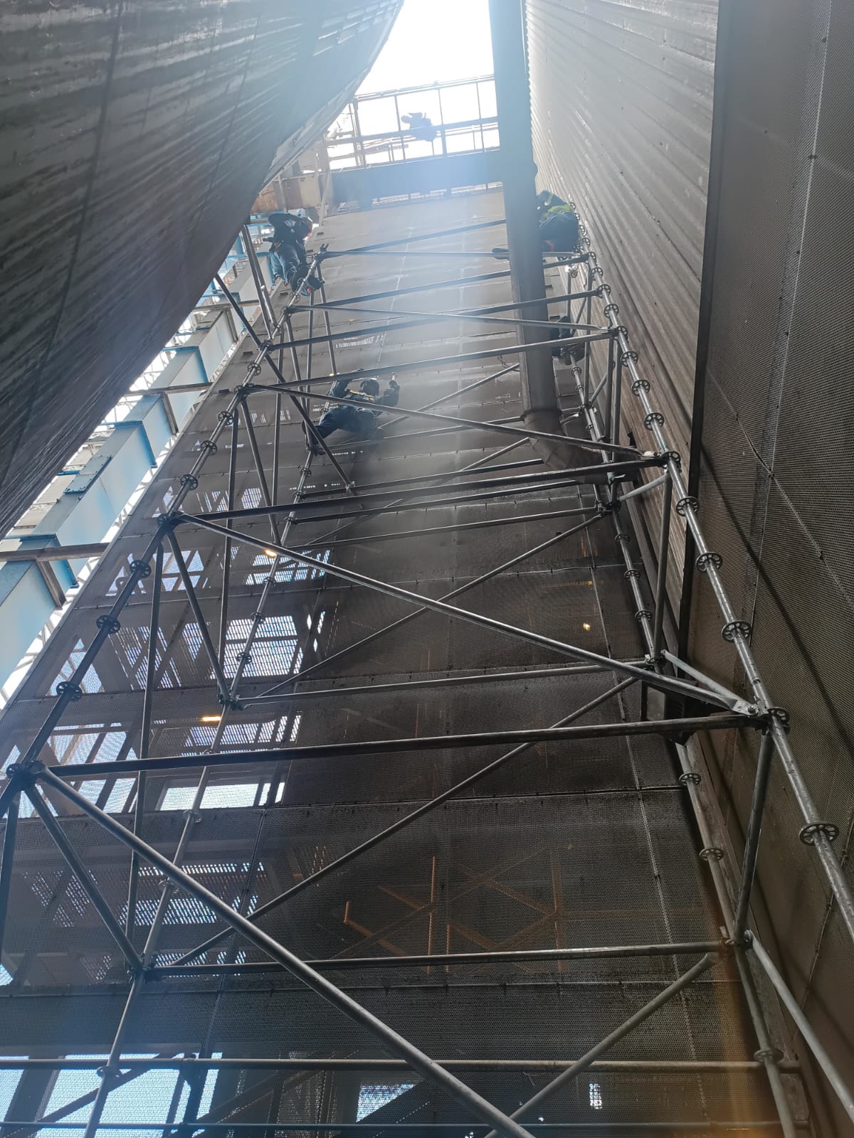 Renta de andamios industriales certificados en México por ANSER.