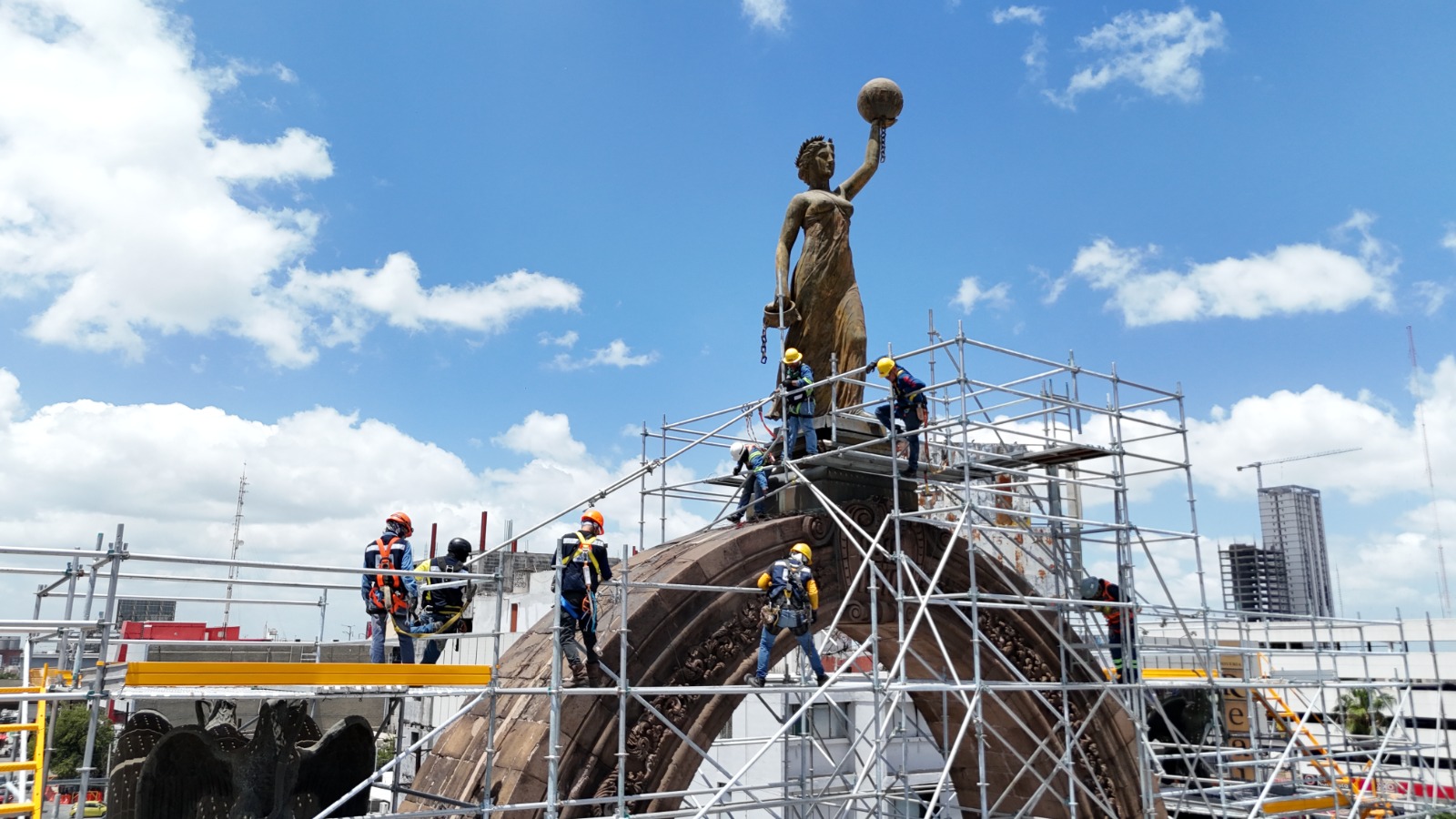 Tipos de andamios industriales, de construcción y para eventos ofrecidos por ANSER.